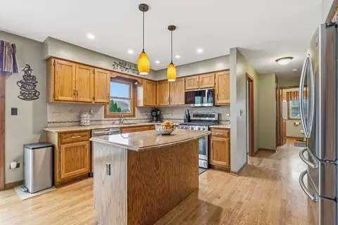 Kitchen - 5104 Prestwick Cir, Plainfield, IL 60586 photo 1 of 4
