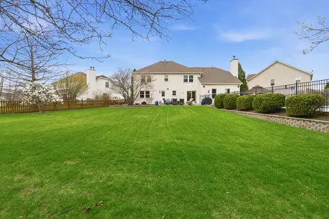 Exterior - 5104 Prestwick Cir, Plainfield, IL 60586 photo 8 of 25