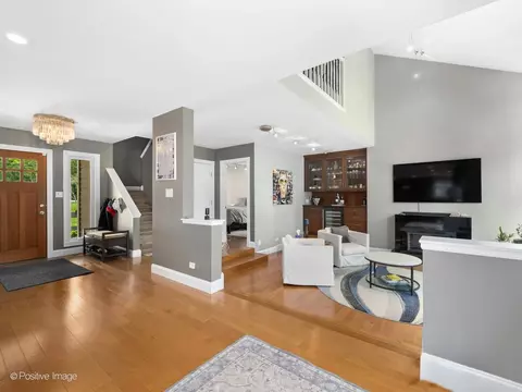 1906 Stoddard Ave, Wheaton, IL 60187 photo 6