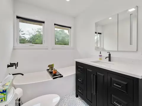 1906 Stoddard Ave, Wheaton, IL 60187 photo 27