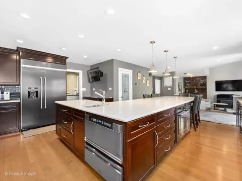 1906 Stoddard Ave, Wheaton, IL 60187 photo 10