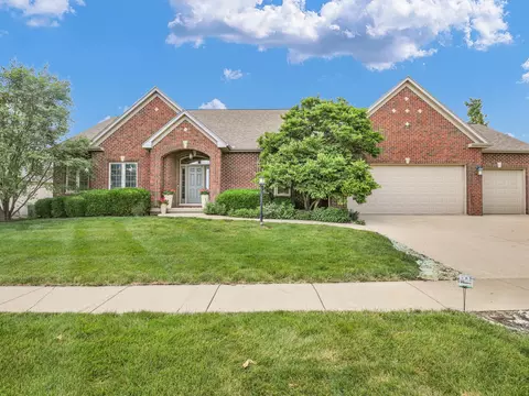 3304 Sandhill Ln, Champaign, IL 61822