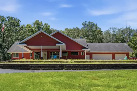 Exterior - 15207 Henry Rd, Morrison, IL 61270 photo 14 of 15