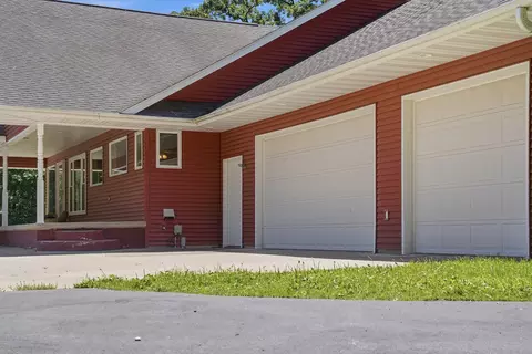 Exterior - 15207 Henry Rd, Morrison, IL 61270 photo 13 of 15
