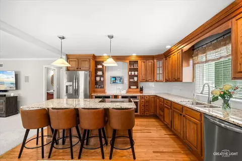 2124 Wicklow Rd, Naperville, IL 60564 photo 8
