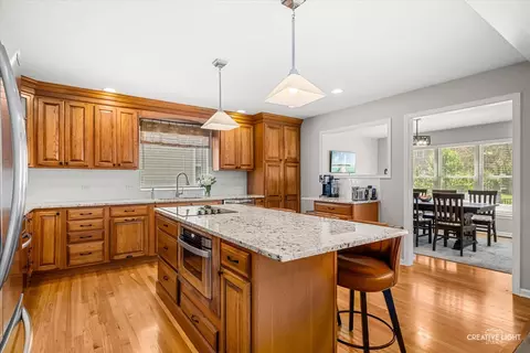 2124 Wicklow Rd, Naperville, IL 60564 photo 5
