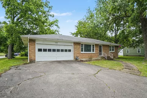 125 S River Rd, North Aurora, IL 60542