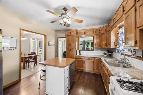 Kitchen - 26010 S Linden Ave, Monee, IL 60449 photo 2 of 2