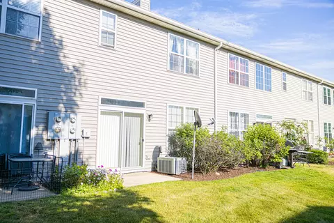 Exterior - 24090 W Pear Tree Cir, Plainfield, IL 60585 photo 2 of 2