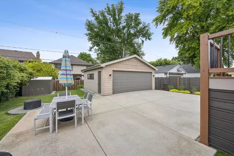 Exterior - 687 S Spring Rd, Elmhurst, IL 60126 photo 5 of 5