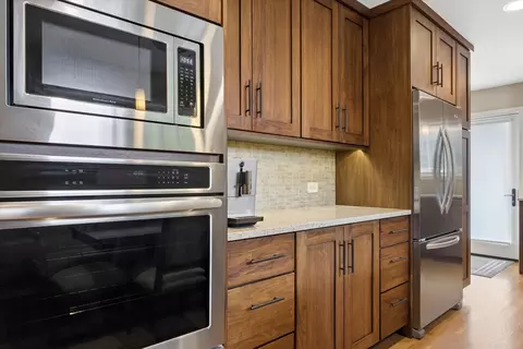 Kitchen - 687 S Spring Rd, Elmhurst, IL 60126 photo 2 of 4