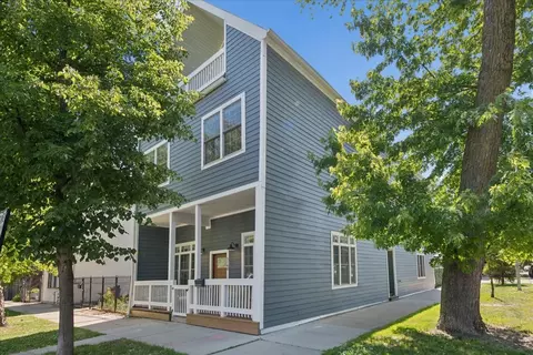 3140 N Richmond St #1, Chicago, IL 60618