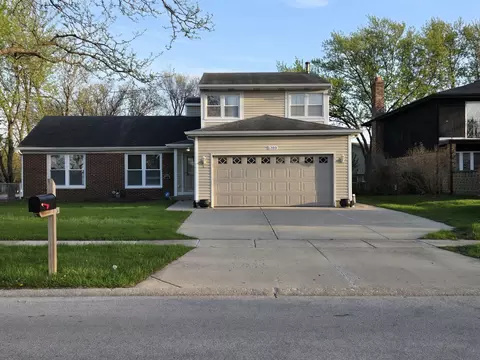 1203 Timber Dr, Elk Grove Village, IL 60007