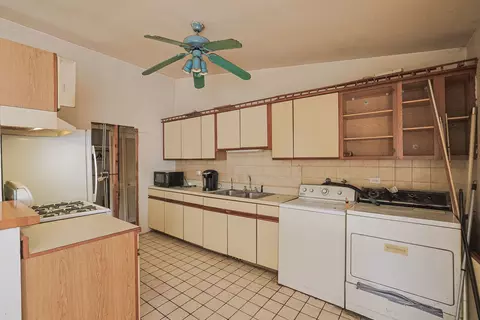 Kitchen - 4103 Wren Ln, Rolling Meadows, IL 60008 photo 3 of 3