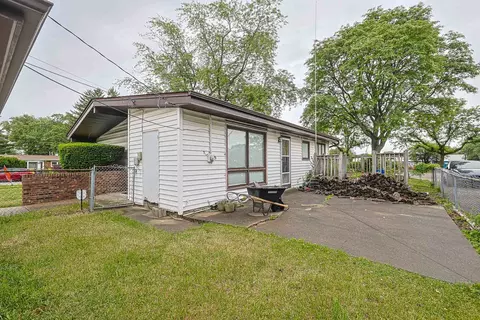 Exterior - 4103 Wren Ln, Rolling Meadows, IL 60008 photo 10 of 10