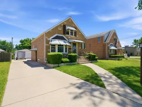 Exterior - 2541 S 14th Ave, Broadview, IL 60155 photo 2 of 5