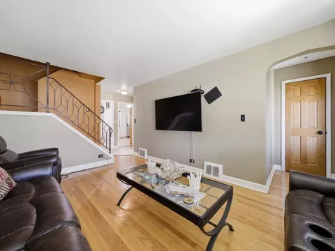 Living - 2541 S 14th Ave, Broadview, IL 60155 photo 3 of 5