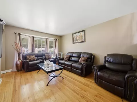 Living - 2541 S 14th Ave, Broadview, IL 60155 photo 1 of 5