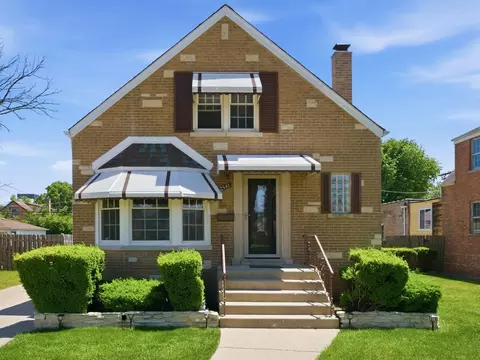 2541 S 14th Ave, Broadview, IL 60155