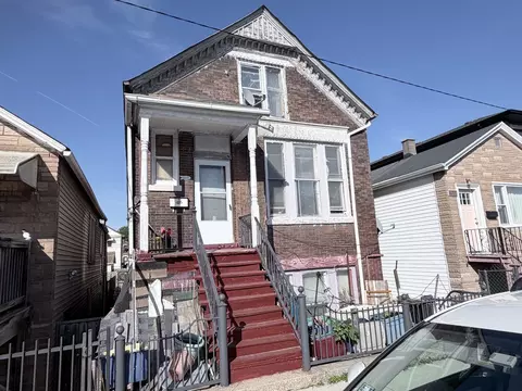 3035 S Farrell St, Chicago, IL 60608