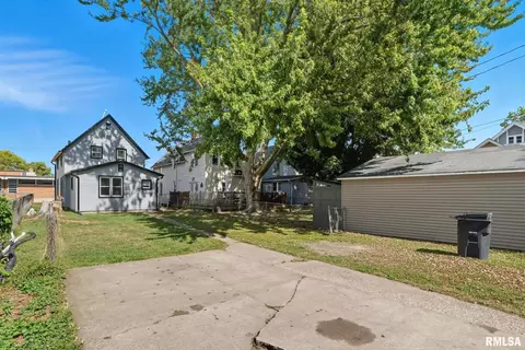 Exterior - 1416 17th Ave, Moline, IL 61265 photo 1 of 2