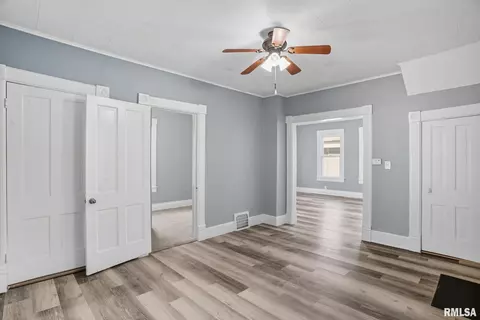 Entry Way - 1416 17th Ave, Moline, IL 61265 photo 1 of 3