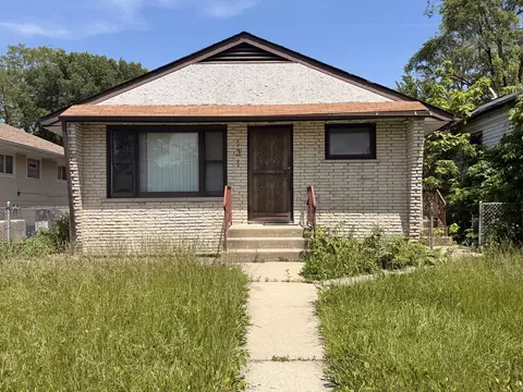 131 W 150th St, Harvey, IL 60426