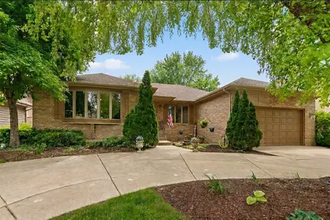 437 N Kevin Dr, Addison, IL 60101