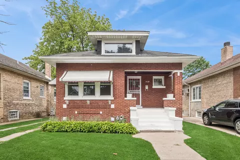 1018 S 10th Ave, Maywood, IL 60153