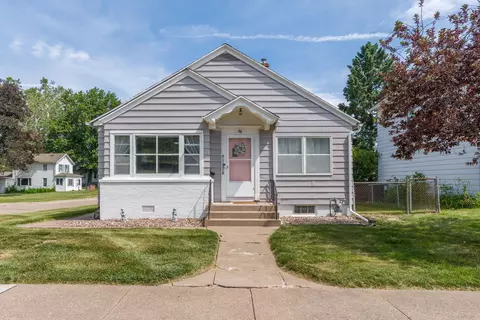 716 22nd Ave, Clinton, IA 52732