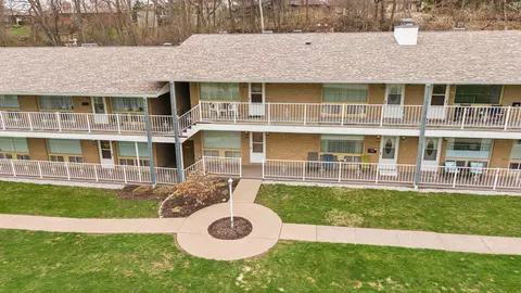 1104 Kimberly Rd #808, Bettendorf, IA 52722