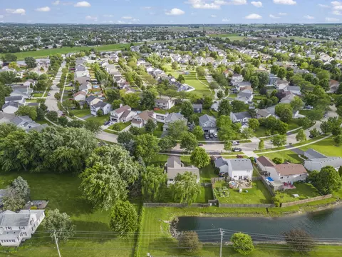 View/Area - 2317 Gray Hawk Dr, Plainfield, IL 60586 photo 4 of 5