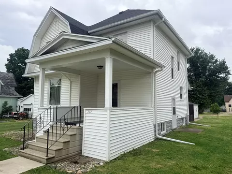 Exterior - 217 W Chestnut St, Compton, IL 61318 photo 8 of 9