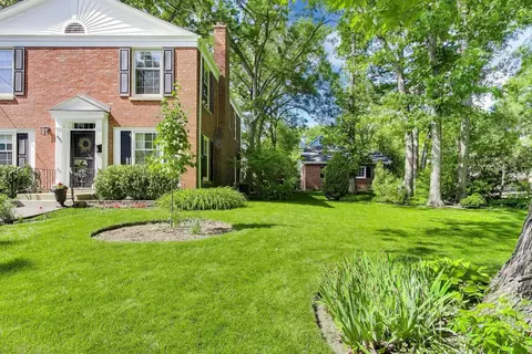 Exterior - 491 Drexel Ave, Glencoe, IL 60022 photo 3 of 8