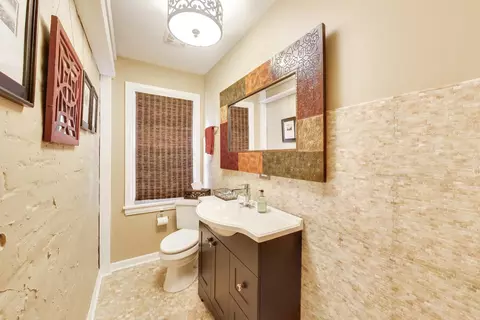 Bath - 491 Drexel Ave, Glencoe, IL 60022 photo 1 of 3