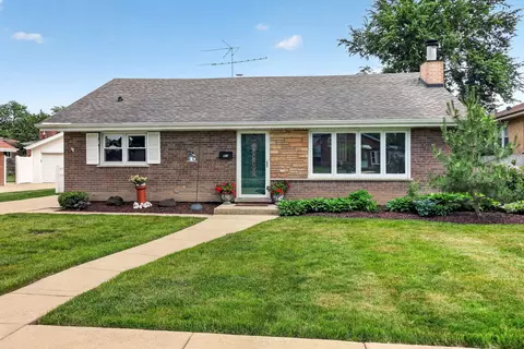 51 W Marilyn Ter, Addison, IL 60101