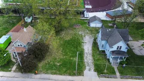 1813-1815 Avenue Of The Cities Ave, Moline, IL 61265
