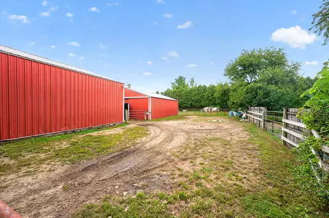 Exterior - 30 W722 Smith Rd, Wayne, IL 60184 photo 16 of 20