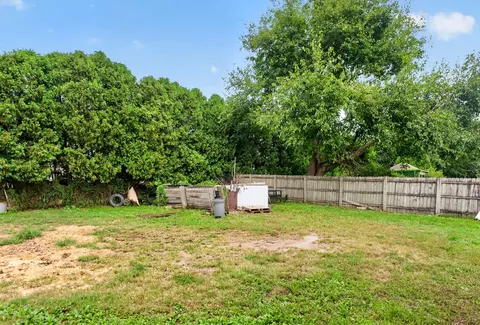 Exterior - 30 W722 Smith Rd, Wayne, IL 60184 photo 9 of 20