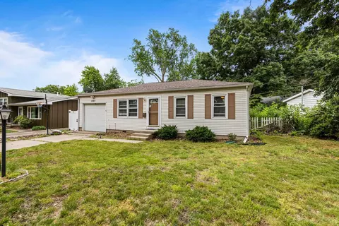 1303 Eastern Dr, Urbana, IL 61801
