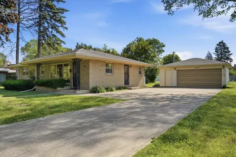 2903 Bethel Blvd, Zion, IL 60099