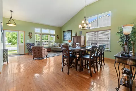 Other - 1985 Rochelle Ct, Wheeling, IL 60090 photo 1 of 9