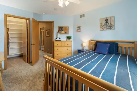 Bedroom - 1985 Rochelle Ct, Wheeling, IL 60090 photo 5 of 5