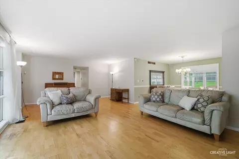 Living - 221 Elm St, Wheaton, IL 60189 photo 2 of 3