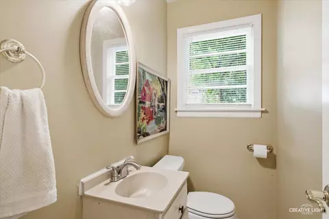 Bath - 221 Elm St, Wheaton, IL 60189 photo 3 of 3