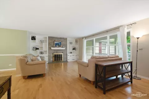 Living - 221 Elm St, Wheaton, IL 60189 photo 1 of 3