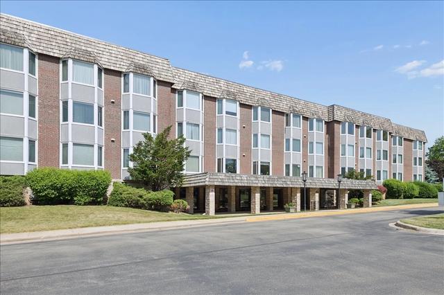 400 Ascot Dr #3E, Park Ridge, IL 60068