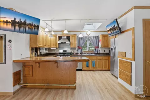 Kitchen - 2701 E County Township Road 121, Sheldon, IL 60966 photo 1 of 2
