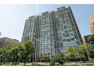 3200 N Lake Shore Dr #410, Chicago, IL 60657