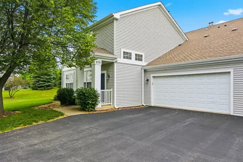 215 Grays Dr, Oswego, IL 60543